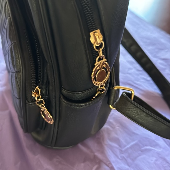 Huanying Shiyong Backpack Jing Pin Pi Ju Handbag Shoulder Travel Carry Bag Purse - Picture 2 of 6